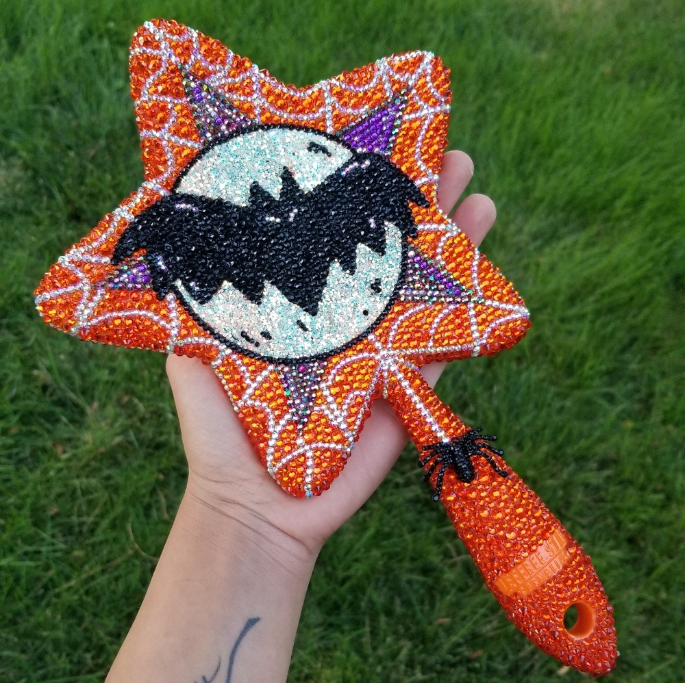 🆕️Jeffree Star, Custom Glow Web Halloween Mirror - Picture 2 of 16